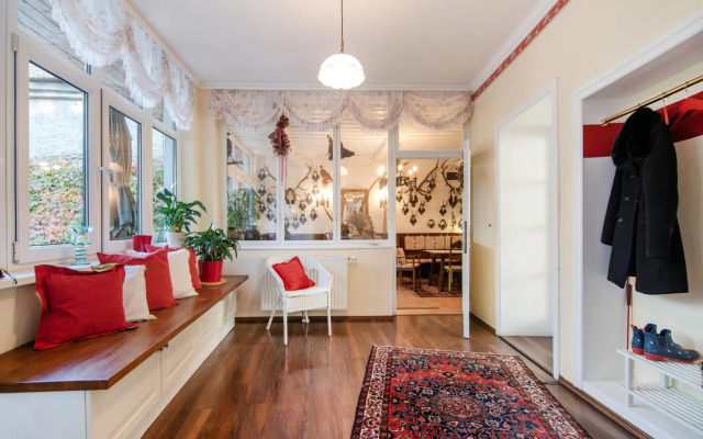 Renoviertes Bauernhaus mit Garten in Ruhelage