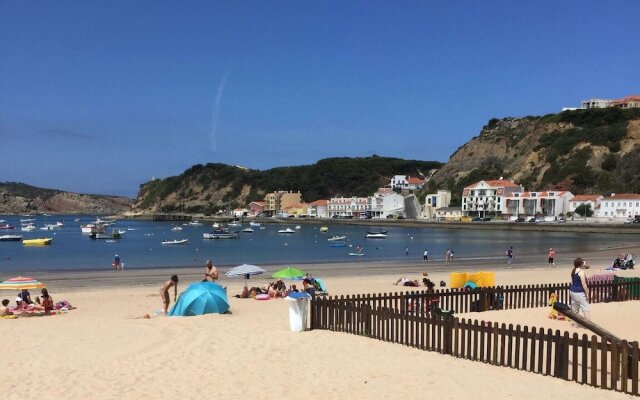 Beautiful Apartment in Sao Martinho do Porto With Balcony