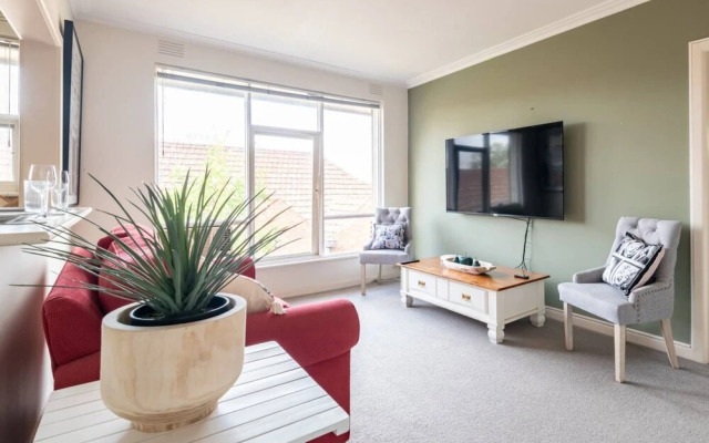 Well Located 1 Bedroom in South Yarra
