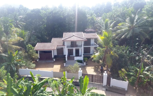 The Breeze Pinnawala Homestay