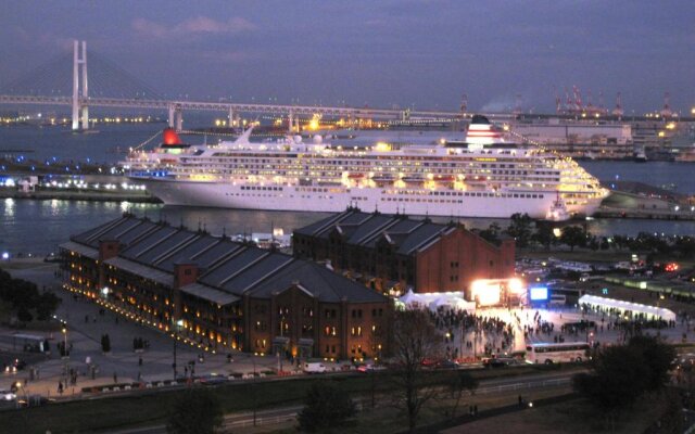 Navios Yokohama