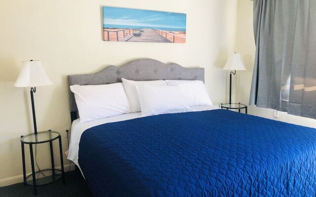 Thunderbird Motel