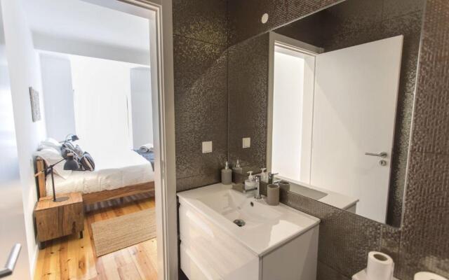 LovelyStay - Cais Apartment River View