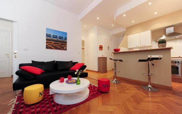 Le Savoy Palace - Five Stars Holiday House