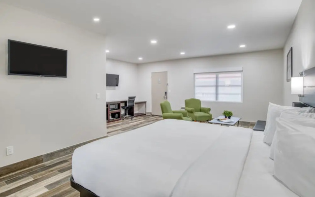 Howard Johnson Express Inn