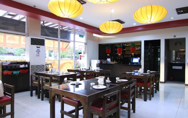 OYO 110 Asiatel Airport Hotel
