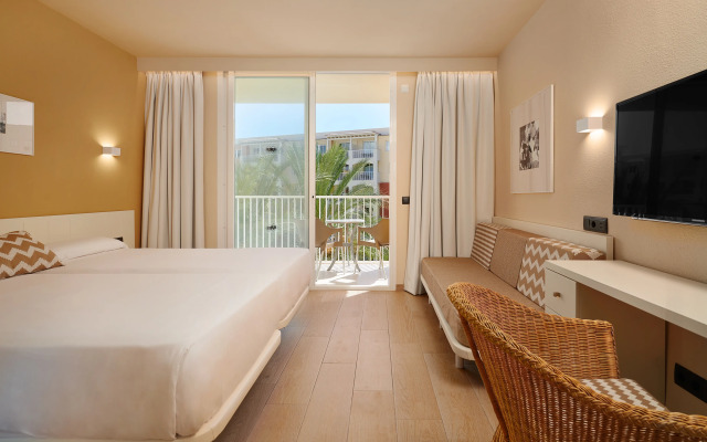 Protur Badia Park Aparthotel