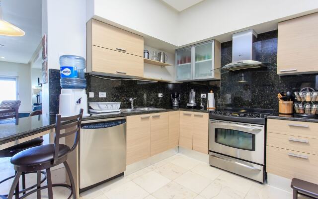 Okol Paraiso by Riviera Rentals