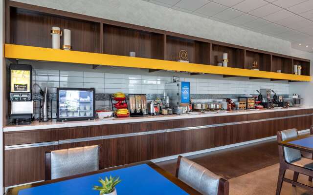 GLō Best Western Lexington