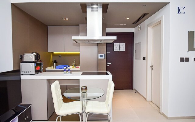 AST - Modern studio flat with balcony