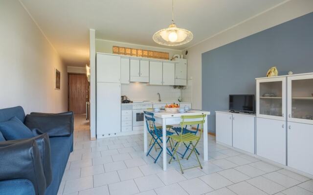 Interno 2 in Iseo With 1 Bedrooms and 1 Bathrooms