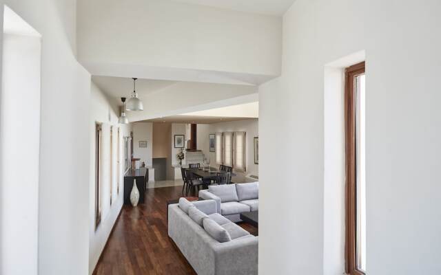 Periscope Villa