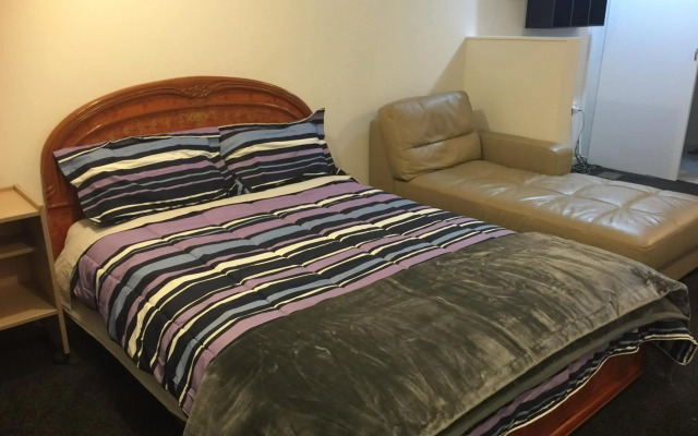 K&R Orewa bed and breakfast