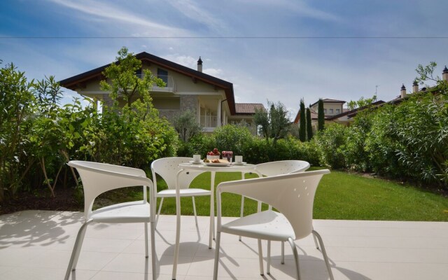 Sirmione Halldis Apartments