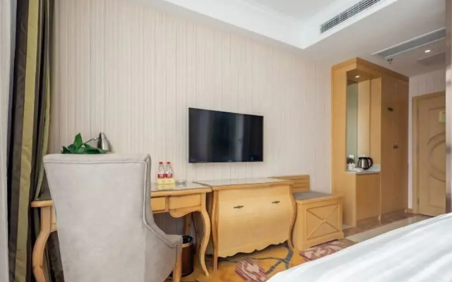 Vienna Hotel (Jixi High-speed Railway Station)