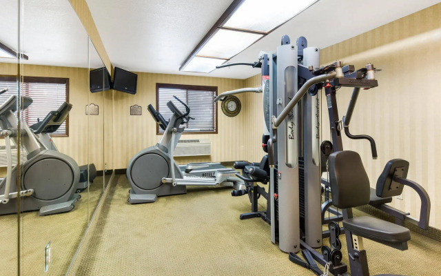 Comfort Inn & Suites South Hill I-85