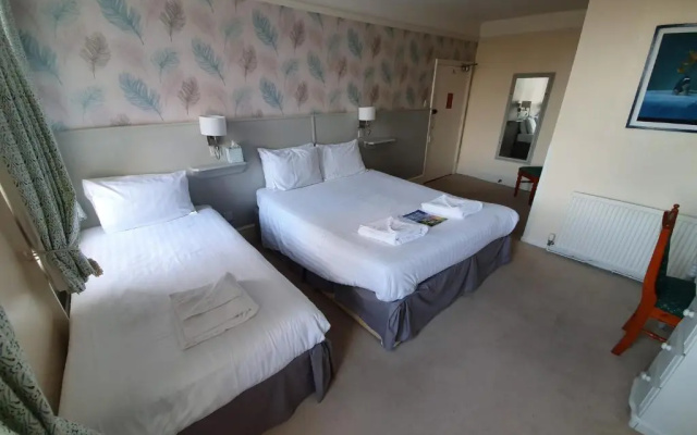 Alexandra Hotel