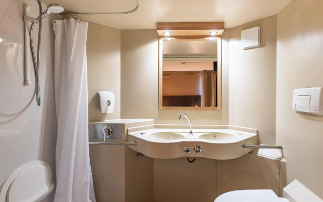 Premiere Classe Bourges (6 kms du centre-ville)