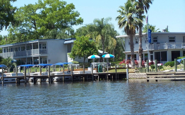 Hontoon Landing Resort & Marina
