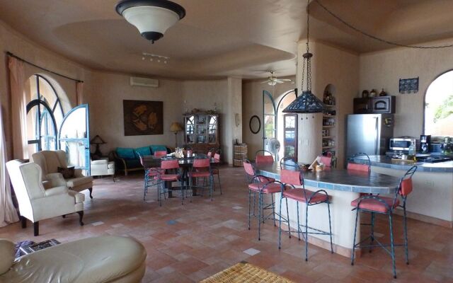 Casa Kootenay Waterfront BnB