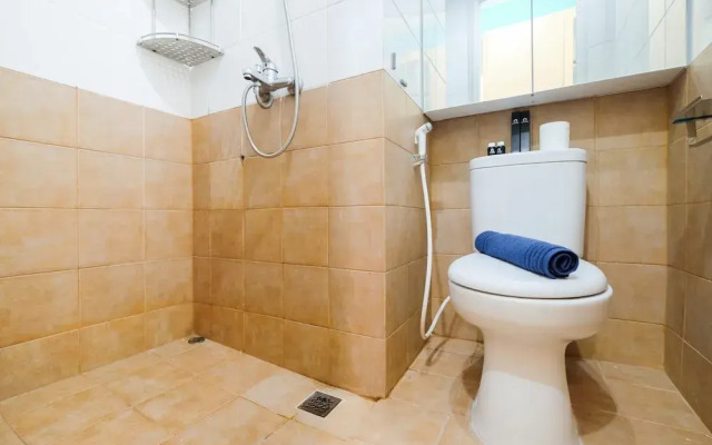 Compact and Cozy Studio Apartment Green Pramuka City