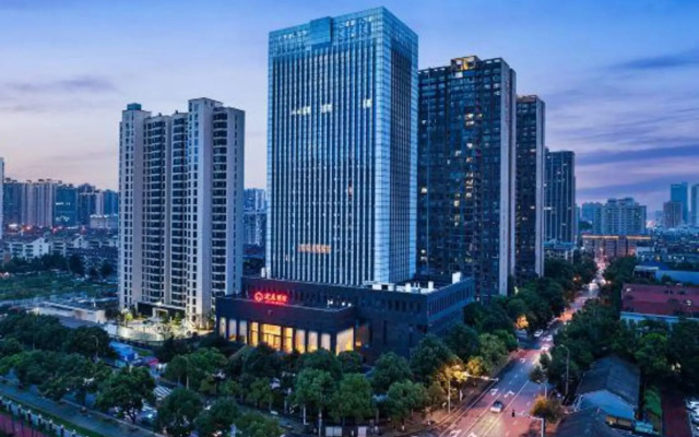 Ziwei Huatian Grand Hotel