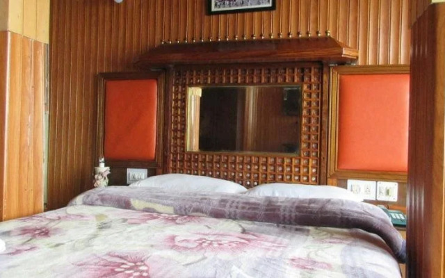 Hotel Apsara (Vegetarian)
