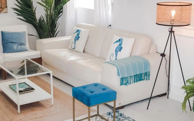 Lux City Loft in front of the Port