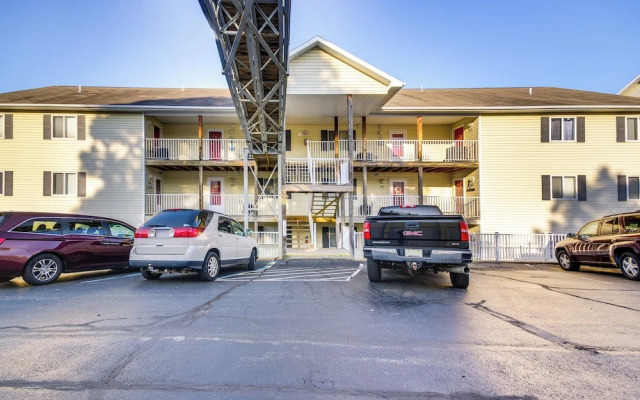 Pool + Dock Access: Osage Beach Retreat!