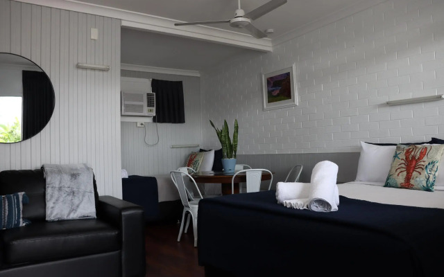 Almare Tourist Motel