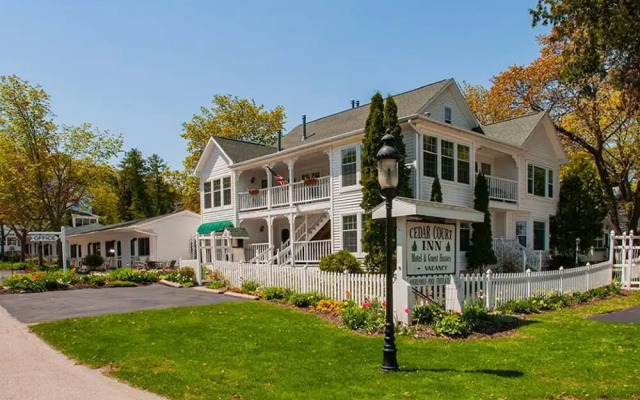 Cedar Court Inn