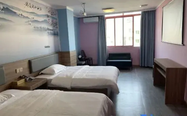 Yangjiang Naqiaorui Hotel (Baili Plaza)