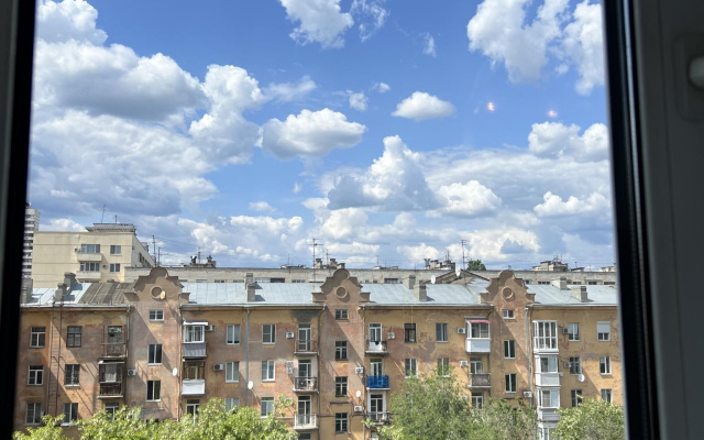 Саквояж на улице Чуйкова