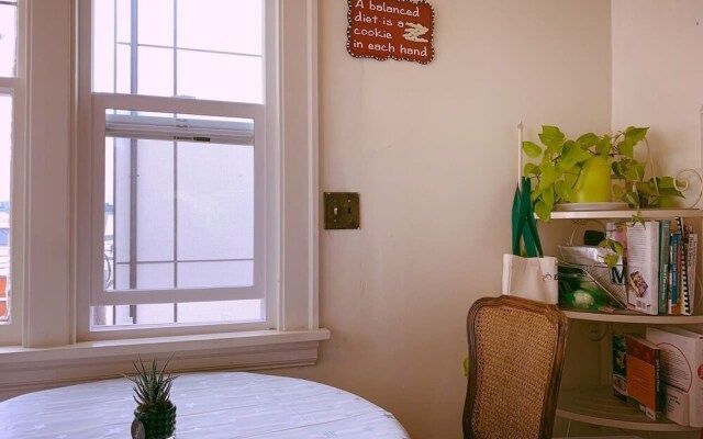 Eastlake Little Oasis