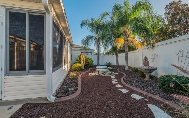 Estill Avenue 1240 by White Pelican VR