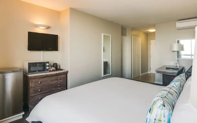 Protea Hotel by Marriott Karridene Beach