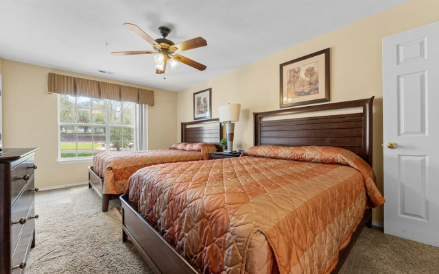 Nature's Mix 2 Bedroom Condo by RedAwning