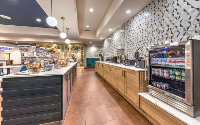 La Quinta Inn & Suites by Wyndham Woodway - Waco South