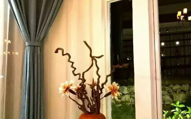 Sea Light Seascape Resort Hotel (Dali Yixi · Harbor Hotel)