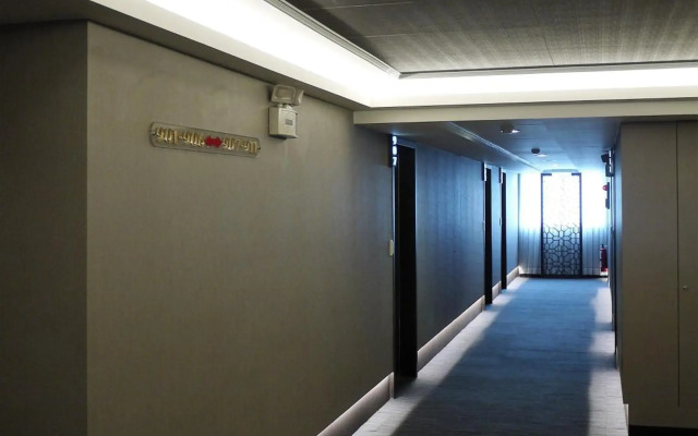 Emperor Hotel