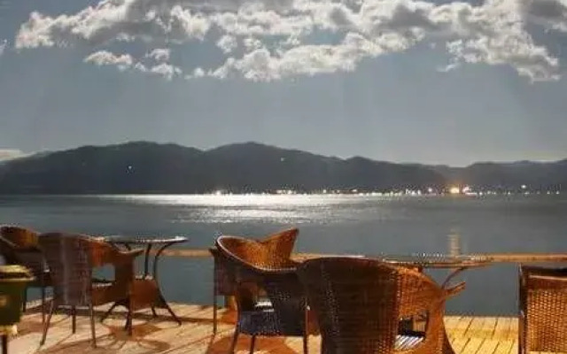 Mingyue.shineitaoyuan