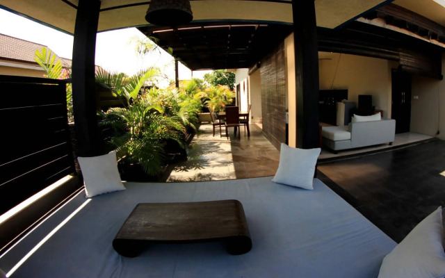 Alam Warna Villas