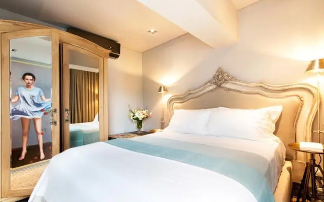 Collection Luxury Apartments - Concord 11
