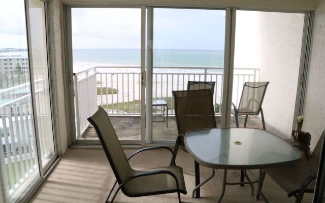 Jamaica Royale - 704 - 2 Br Condo