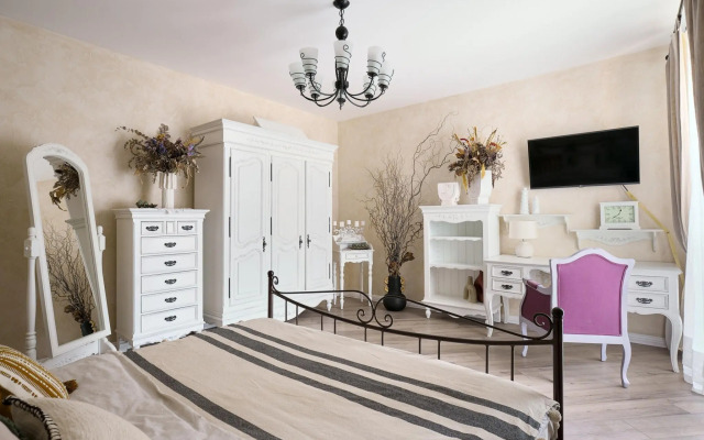 Апартаменты на улице Кременчугская 13к1