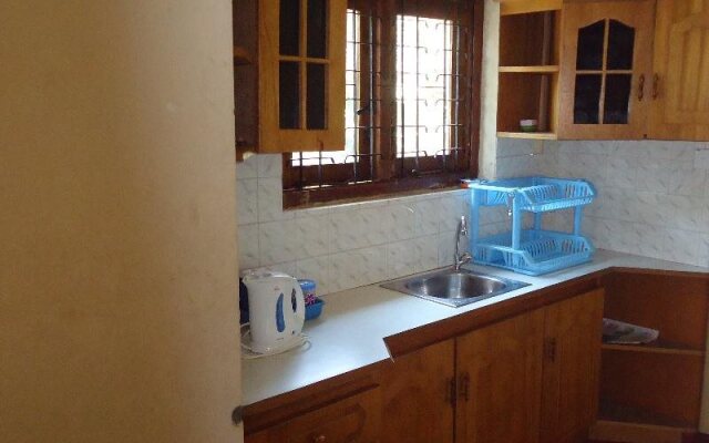 Kundasale Holiday Home