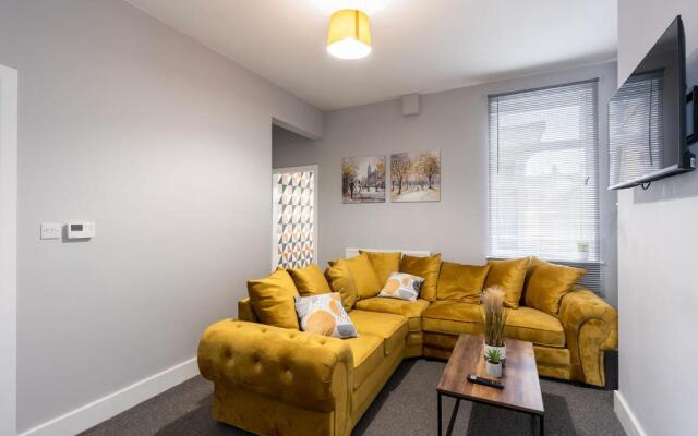 Modern & Beach Location & Contractors & Leisure & Garden