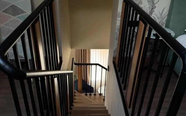 Двухуровневые апартаменты Море и Горы на улице Фигурная