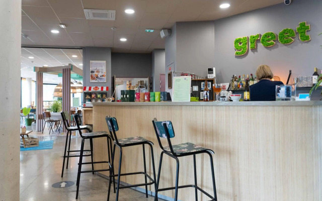 Greet Hotel Rennes Pace
