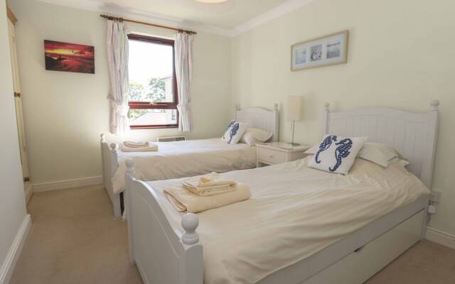 2 Tanworth House